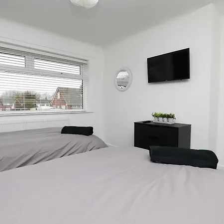 Halsnead Properties Whiston Liverpool Exterior foto
